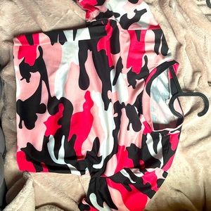 Pink camouflage tee